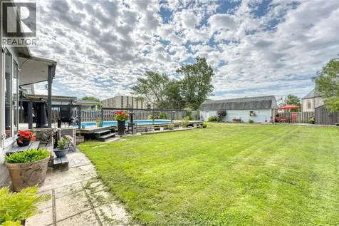 317 Parkside Drive Mcgregor ON N0R 1J0