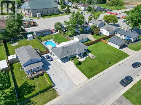 317 Parkside Drive Mcgregor ON N0R 1J0