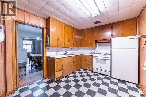 35 Sherman Avenue North Hamilton ON L8L 6L9