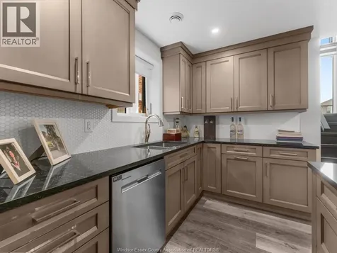 1609 Harrison Street Lasalle ON N9H 0L7