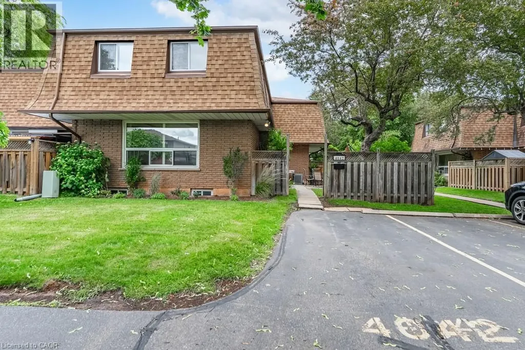 4042 Longmoor Drive Burlington ON L7L 1X2