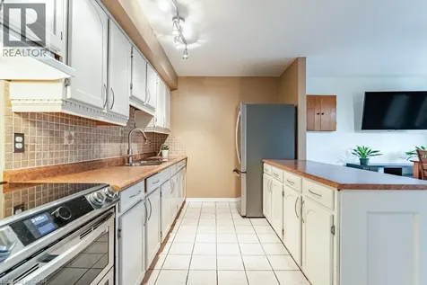 4042 Longmoor Drive Burlington ON L7L 1X2