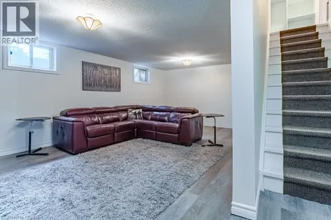 4042 Longmoor Drive Burlington ON L7L 1X2