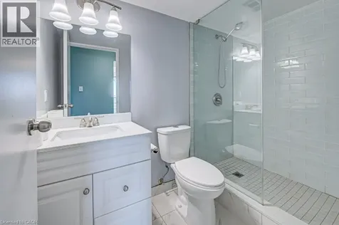 5 Rowntree Road Toronto ON M9V 5G9