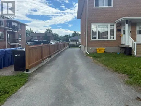 1021-1027 Lasalle Boulevard Sudbury ON P3A 1Y1