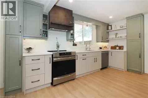 784 Elizabeth Street Kitchener ON N2H 6H5