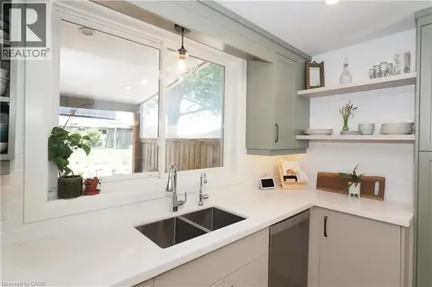 784 Elizabeth Street Kitchener ON N2H 6H5