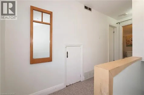784 Elizabeth Street Kitchener ON N2H 6H5