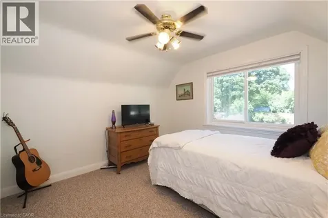 784 Elizabeth Street Kitchener ON N2H 6H5