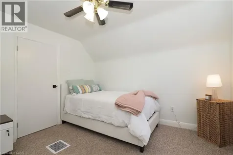 784 Elizabeth Street Kitchener ON N2H 6H5