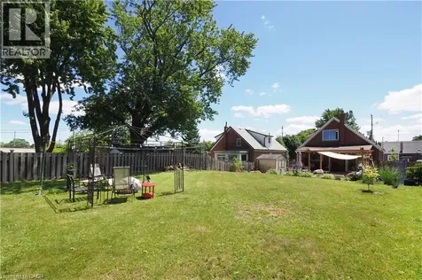 784 Elizabeth Street Kitchener ON N2H 6H5