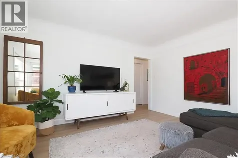 784 Elizabeth Street Kitchener ON N2H 6H5