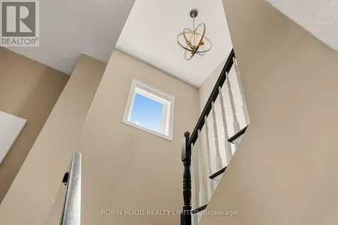 121 Porcupine Trail Ottawa ON K0A 1T0