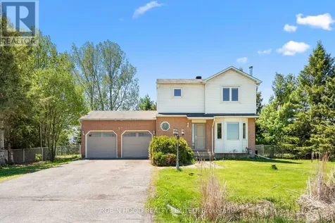 121 Porcupine Trail Ottawa ON K0A 1T0