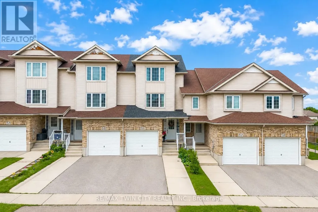 235 Red Clover Court Kitchener ON N2E 4J5
