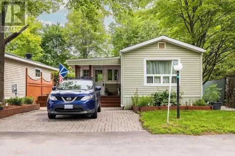 1039 Vista Barrett Private Ottawa ON K4P 1C8