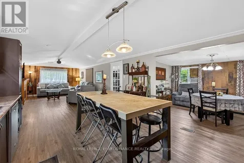1039 Vista Barrett Private Ottawa ON K4P 1C8