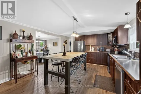 1039 Vista Barrett Private Ottawa ON K4P 1C8