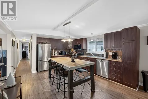 1039 Vista Barrett Private Ottawa ON K4P 1C8