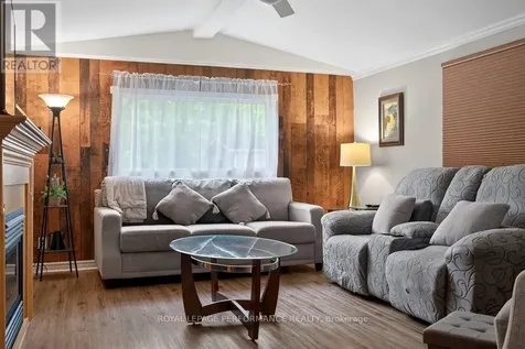 1039 Vista Barrett Private Ottawa ON K4P 1C8