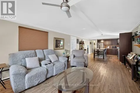 1039 Vista Barrett Private Ottawa ON K4P 1C8