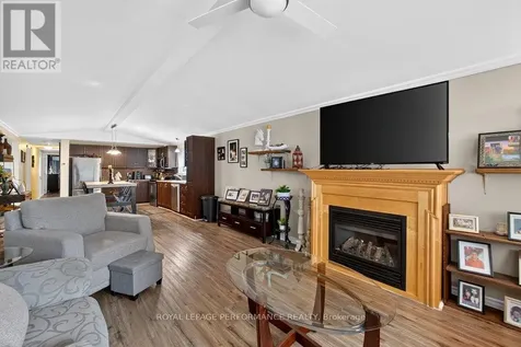 1039 Vista Barrett Private Ottawa ON K4P 1C8