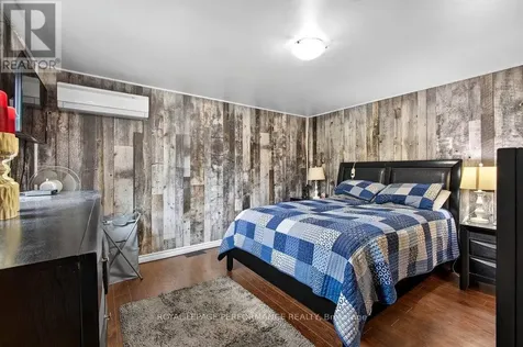 1039 Vista Barrett Private Ottawa ON K4P 1C8
