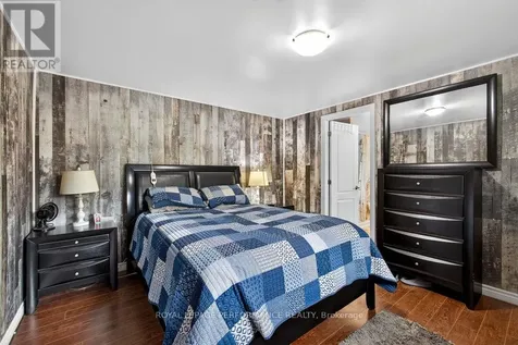 1039 Vista Barrett Private Ottawa ON K4P 1C8