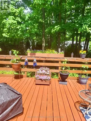 1039 Vista Barrett Private Ottawa ON K4P 1C8