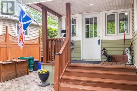1039 Vista Barrett Private Ottawa ON K4P 1C8