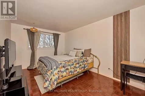 35 Benlea Drive Ottawa ON K2G 4A3