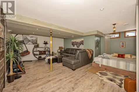 35 Benlea Drive Ottawa ON K2G 4A3