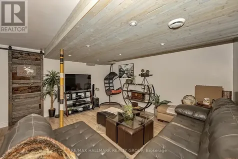 35 Benlea Drive Ottawa ON K2G 4A3