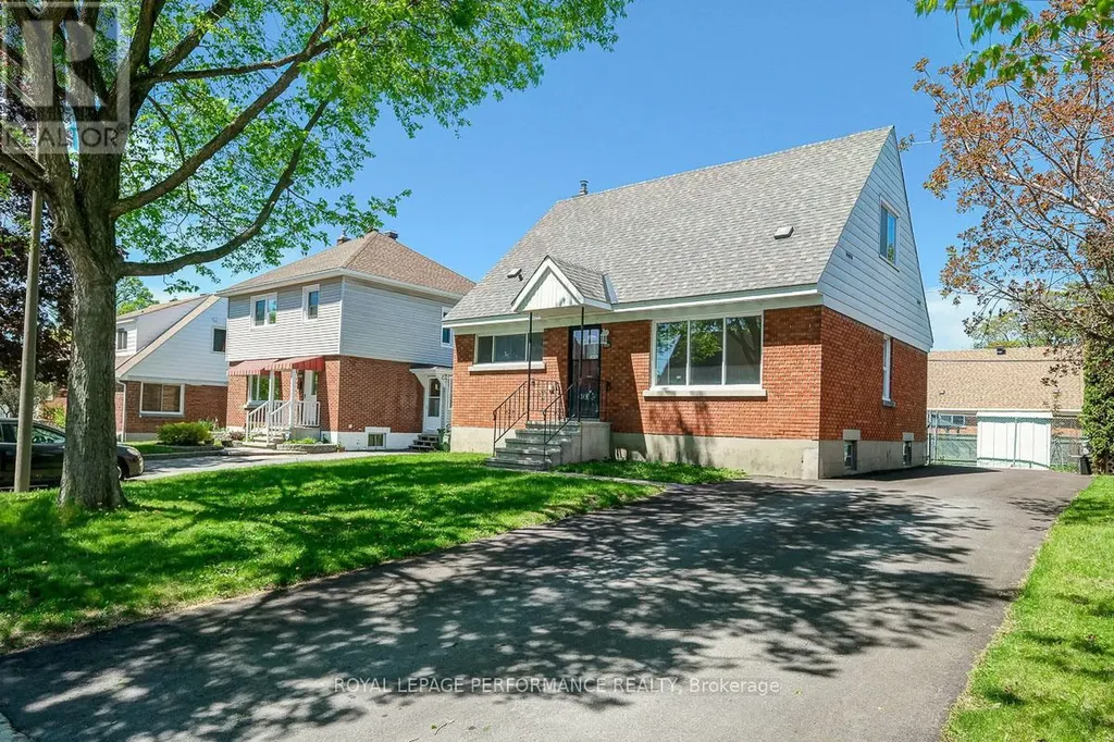 535 Dunbrack Street Ottawa ON K1K 1J4