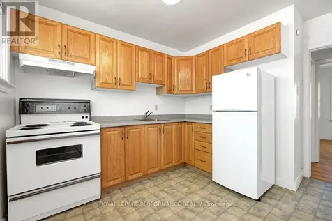 535 Dunbrack Street Ottawa ON K1K 1J4