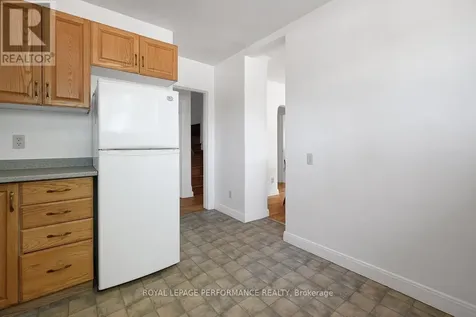 535 Dunbrack Street Ottawa ON K1K 1J4