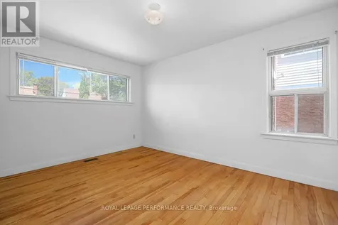 535 Dunbrack Street Ottawa ON K1K 1J4