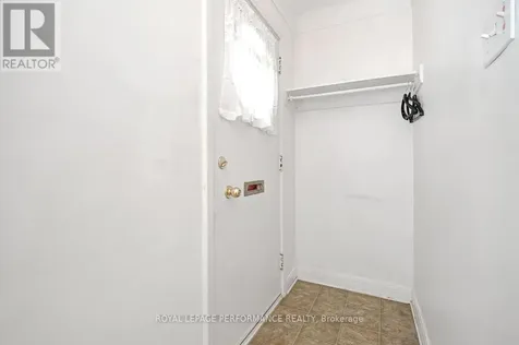535 Dunbrack Street Ottawa ON K1K 1J4