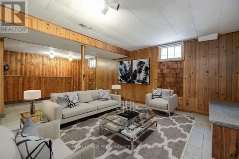 535 Dunbrack Street Ottawa ON K1K 1J4