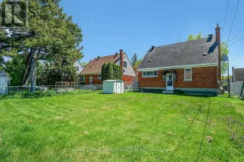 535 Dunbrack Street Ottawa ON K1K 1J4
