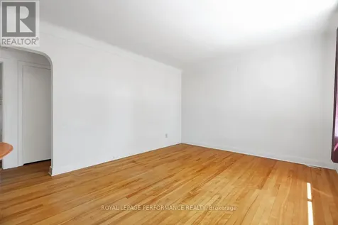 535 Dunbrack Street Ottawa ON K1K 1J4