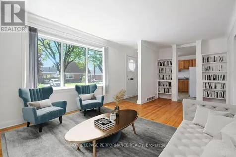 535 Dunbrack Street Ottawa ON K1K 1J4