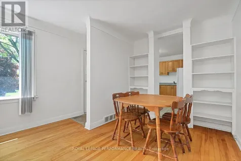 535 Dunbrack Street Ottawa ON K1K 1J4