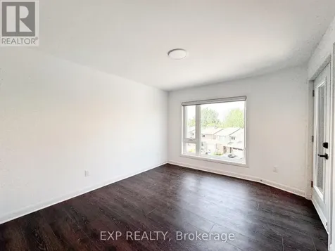 25 Fair Oaks Crescent Ottawa ON K2G 4W6