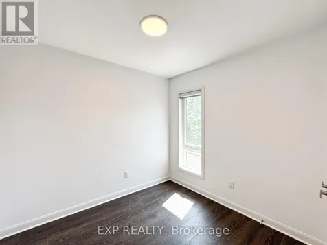 25 Fair Oaks Crescent Ottawa ON K2G 4W6