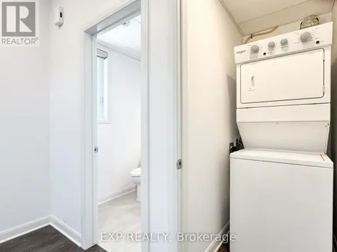 25 Fair Oaks Crescent Ottawa ON K2G 4W6