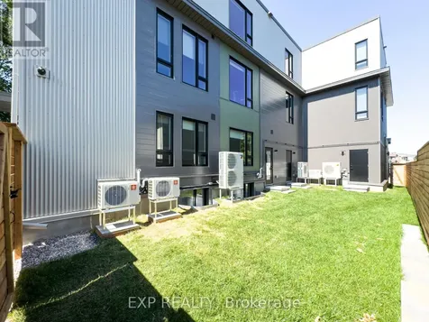 25 Fair Oaks Crescent Ottawa ON K2G 4W6