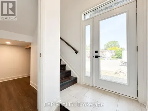 25 Fair Oaks Crescent Ottawa ON K2G 4W6