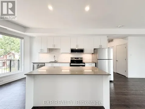 25 Fair Oaks Crescent Ottawa ON K2G 4W6