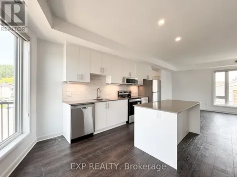 25 Fair Oaks Crescent Ottawa ON K2G 4W6